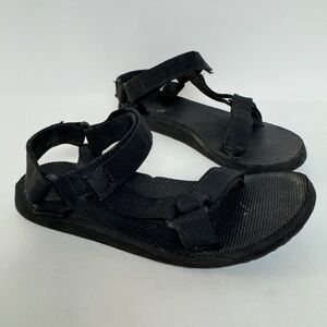 Teva Women's Original Universal Sandal in Black Outdoors US 7